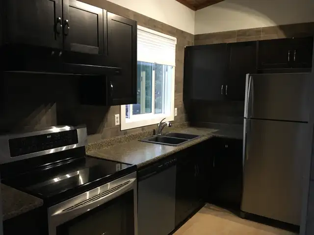 AVAILABLE TODAY- 2 BEDROOM OAKRIDGE TOWNHOUSE