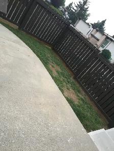AVAILABLE TODAY- 2 BEDROOM OAKRIDGE TOWNHOUSE - Photo 2