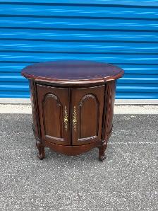 Round Side Table - Photo 2