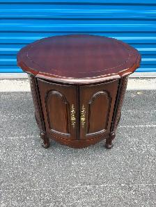 Round Side Table - Photo 7