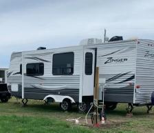2016 CrossRoads Zinger ZT26DT trailer
