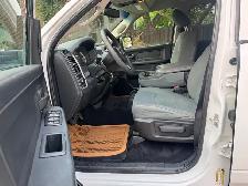 2016 Ram 1500 V6 - 195K - Crew Cab - CLEAN CAR FAX - Photo 12