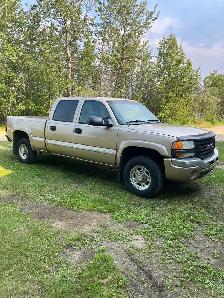 2004 GMC 2500 - Photo 3