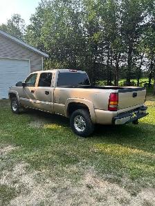 2004 GMC 2500 - Photo 5