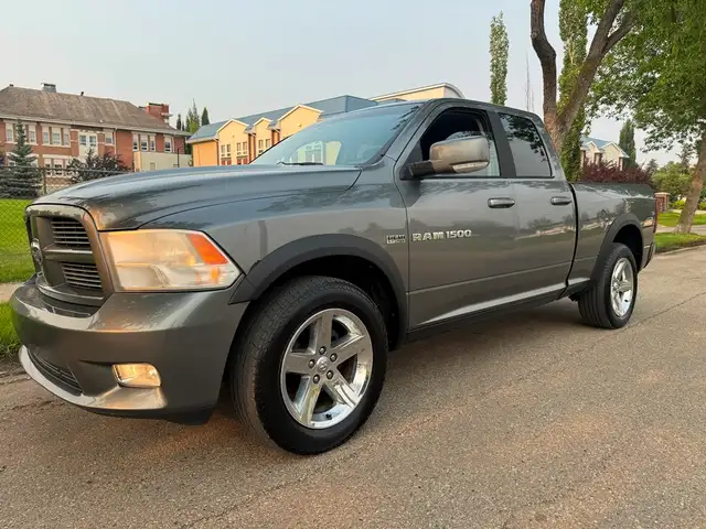 2012 Ram 1500 Sport - HEMI - DRIVES GREAT