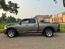 2012 Ram 1500 Sport - HEMI - DRIVES GREAT - Photo 2