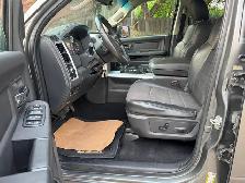 2012 Ram 1500 Sport - HEMI - DRIVES GREAT - Photo 12