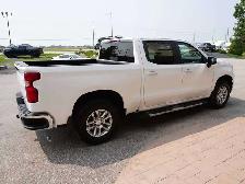 2024 Chevrolet Silverado 1500 4WD    Z71 OFF-ROAD - Photo 9