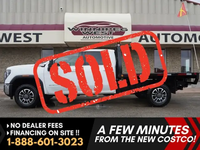 2024 GMC Sierra 3500HD 4WD Crew Cab | FLAT DECK | LOW KMS!!