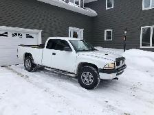 2002 Dodge Dakota 4.7L v8 4x4 - Photo 2