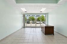 Commercial Unit for Lease, Near Devonshire Mall (Howard Ave) - Photo 7