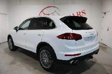 2017 Porsche Cayenne S | ONE OWNER | CLEAN CARFAX - Photo 4