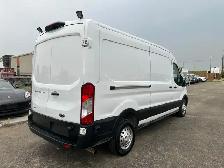 2024 Ford Transit Cargo Van AWDBack CamLow KMBluetooth - Photo 4