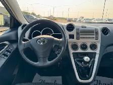 2010 Toyota Matrix Base : No Reported Accidents - Photo 11