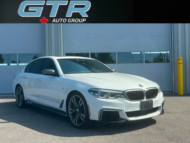 2018 BMW 5 Series M550i xDrive - MASSAGESEATS|CARPLAY|H&K|SUNROO