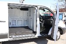 2021 FORD TRANSIT T-150 AWD / 4X4 / 130WB / RACK A ECHELLE / GAR - Photo 17
