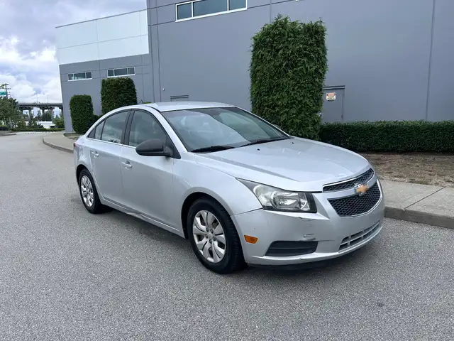 2012 Chevrolet Cruze 4dr Sdn LS  w/1SB