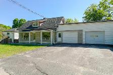 Duplex avec garage double au bord de leau