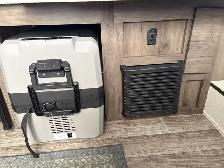 Pop Up Camper Trailer - Photo 9