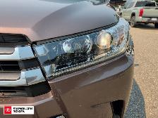2017 Toyota Highlander Limited LIMITED, ONE OWNER, NEAR NEW T... - Photo 10