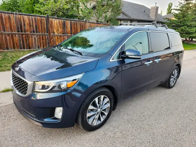 2017 Kia Sedona Minivan better than Sienna Odyssey & Caravan