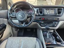 2017 Kia Sedona Minivan better than Sienna Odyssey & Caravan - Photo 8