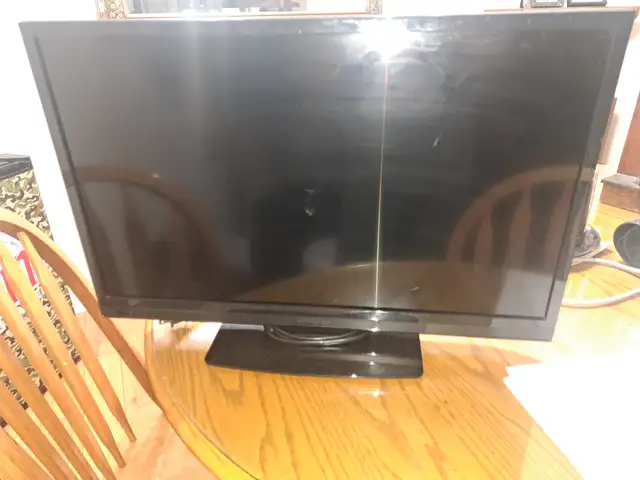 28' Flat Screen TV