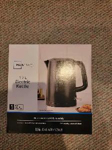 kettle for sale 1.7 litre brand new in the box