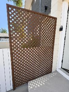 Brown Plastic Lattice Privacy Screen