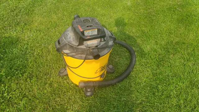 shop vac,in good working condition,$25.00