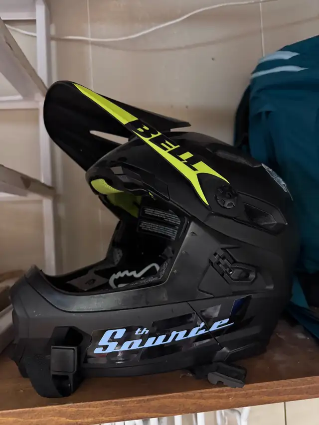 Bell Super DH MIPS Helmet