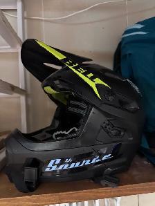 Bell Super DH MIPS Helmet