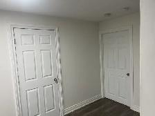Renovated Basement Apartment - Photo 5