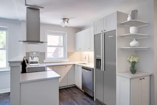 Bright, Fully Renovated 1-Bedroom Apartment — Royal York & Dunda