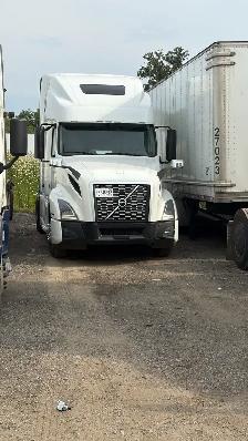 Long haul truck driver team