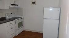 2 Bdrm Bsmnt 2 Fre Prkng All Incl Own Lndry & Entrnce Lrg bckyrd - Photo 6