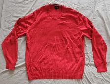 BRAND NEW MEN'S V-NECK LONG SLEEVE SWEATER (LARGE - RED)