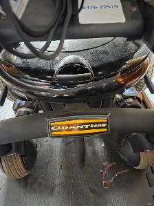 Powered wheelchair, as is - Photo 6