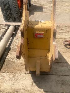 CAT 446 18' Bucket (NEW) - Photo 2