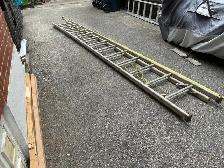 14 Ft. Aluminum  Extension Ladder ! - Photo 4
