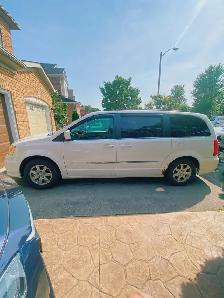 2012 town and country chrysler for sale - Photo 2