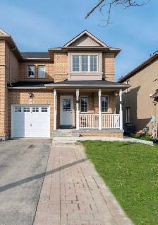 One Furnished Private Room to Rent in Brampton