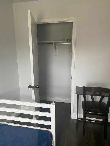 One Furnished Private Room to Rent in Brampton - Photo 9