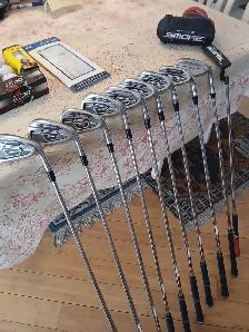 Bâtons de Golf Droitier Taylor Made fers PSi - Photo 2