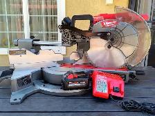 Milwaukee M18 Fuel 12' Mitre Saw - Photo 2