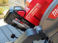 Milwaukee M18 Fuel 12' Mitre Saw - Photo 3