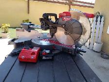 Milwaukee M18 Fuel 12' Mitre Saw - Photo 6