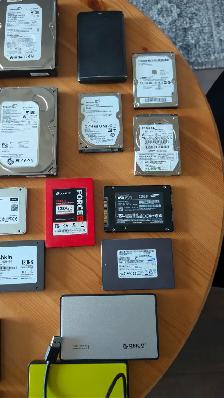 Hard Disks, SSD, External Enclosures 2.5 - Photo 4