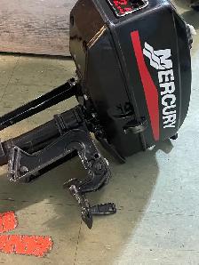 Mercury 2.5 HP Outboard Motor - Photo 2