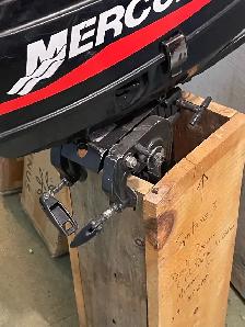 Mercury 2.5 HP Outboard Motor - Photo 9